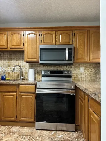2780 W 76th Street Hialeah FL 33016