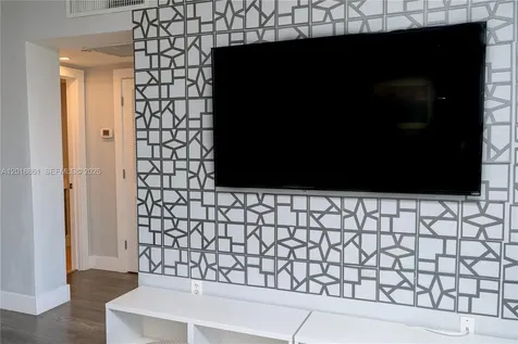 401 69th Street Miami Beach FL 33141