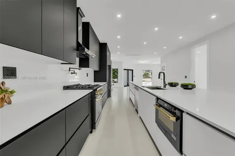 8865 NW 148th Terrace Miami Lakes FL 33018