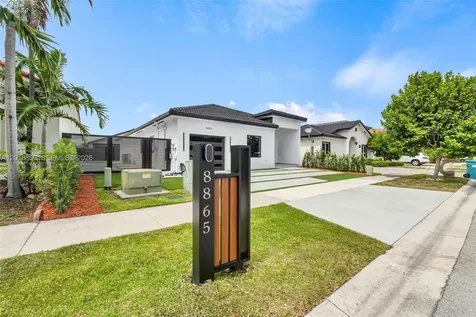 8865 NW 148th Terrace Miami Lakes FL 33018