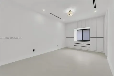 8865 NW 148th Terrace Miami Lakes FL 33018