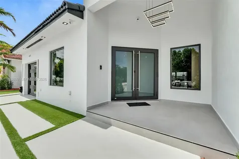 8865 NW 148th Terrace Miami Lakes FL 33018