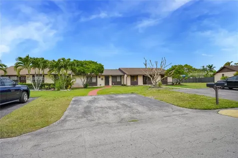 4909 SW 135th Court Miami FL 33175