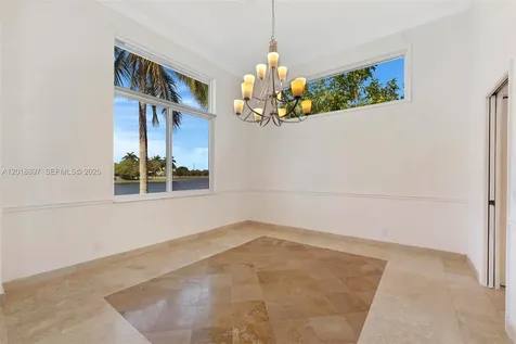 1666 Victoria Pointe Circle Weston FL 33327