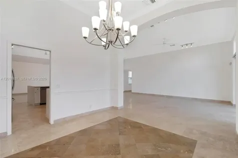 1666 Victoria Pointe Circle Weston FL 33327