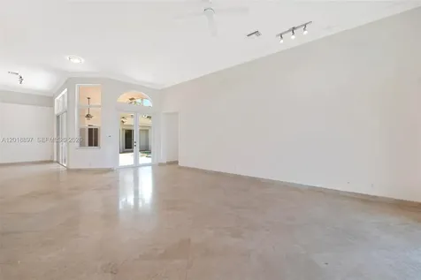 1666 Victoria Pointe Circle Weston FL 33327
