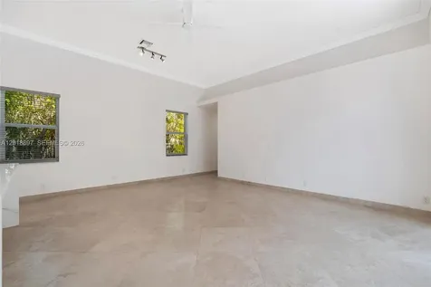 1666 Victoria Pointe Circle Weston FL 33327