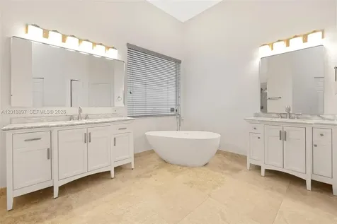 1666 Victoria Pointe Circle Weston FL 33327