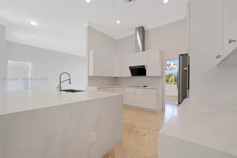 1666 Victoria Pointe Circle Weston FL 33327