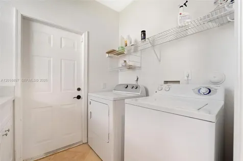 1666 Victoria Pointe Circle Weston FL 33327