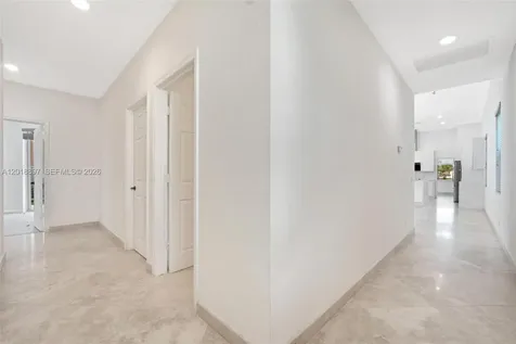 1666 Victoria Pointe Circle Weston FL 33327