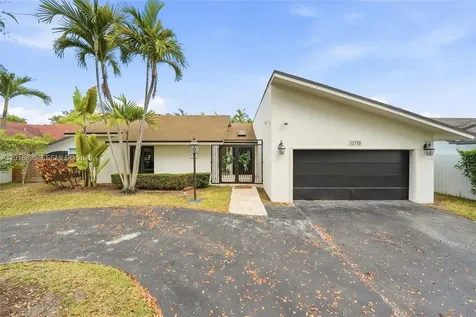 12715 SW 96th Terrace Miami FL 33186