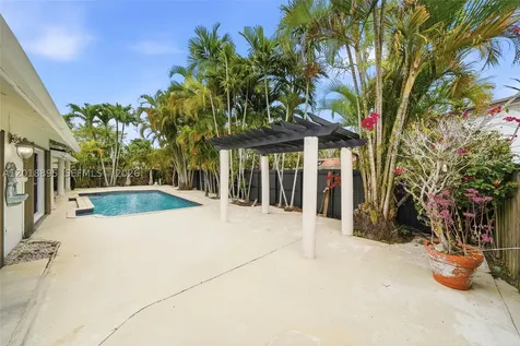 12715 SW 96th Terrace Miami FL 33186