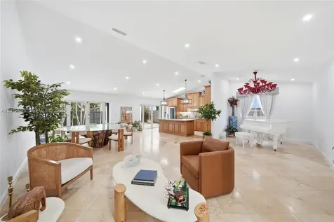 12715 SW 96th Terrace Miami FL 33186