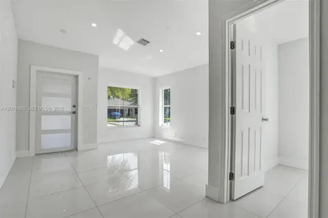 2266 NW 208th Terrace Pembroke Pines FL 33029