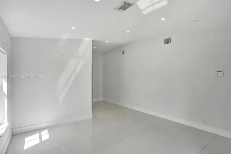 2266 NW 208th Terrace Pembroke Pines FL 33029