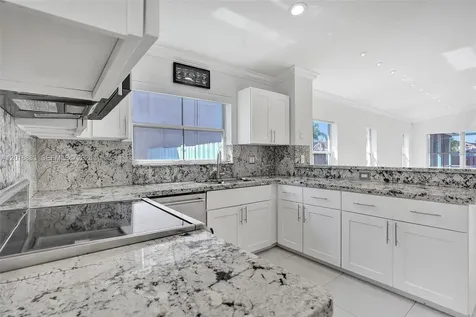 2266 NW 208th Terrace Pembroke Pines FL 33029