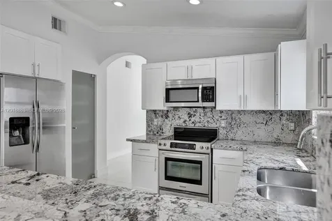 2266 NW 208th Terrace Pembroke Pines FL 33029