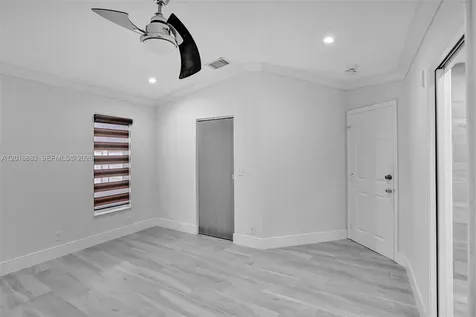 2266 NW 208th Terrace Pembroke Pines FL 33029