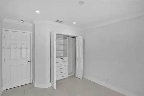 2266 NW 208th Terrace Pembroke Pines FL 33029