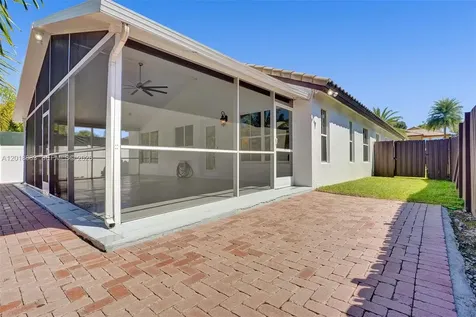 2266 NW 208th Terrace Pembroke Pines FL 33029