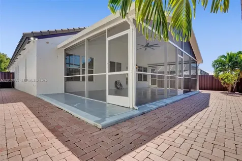 2266 NW 208th Terrace Pembroke Pines FL 33029
