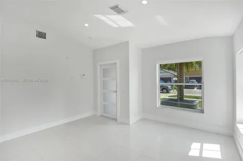 2266 NW 208th Terrace Pembroke Pines FL 33029