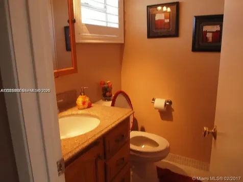 950 Hillcrest Drive Hollywood FL 33021