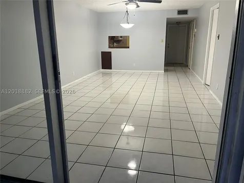 950 Hillcrest Drive Hollywood FL 33021
