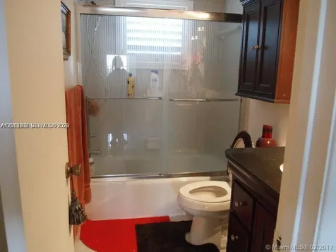 950 Hillcrest Drive Hollywood FL 33021