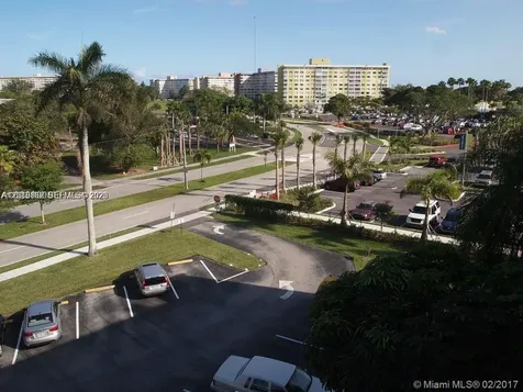 950 Hillcrest Drive Hollywood FL 33021