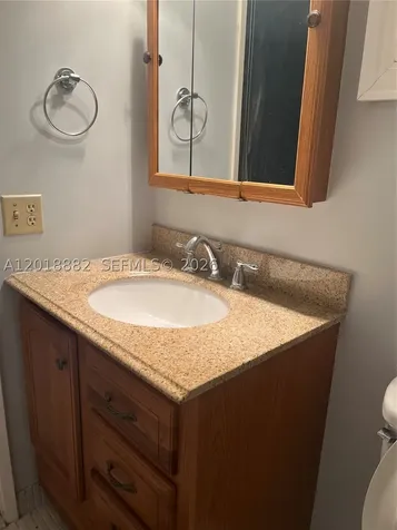 950 Hillcrest Drive Hollywood FL 33021