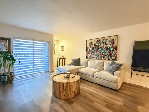 6517 SW 116th Place Miami FL 33173