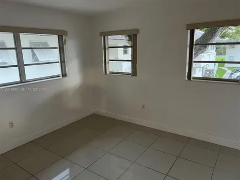 7324 SW 82nd Street Miami FL 33143