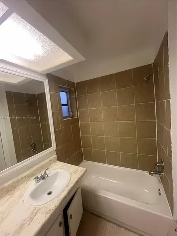 7324 SW 82nd Street Miami FL 33143