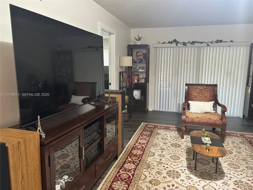 300 Berkley Road Hollywood FL 33024