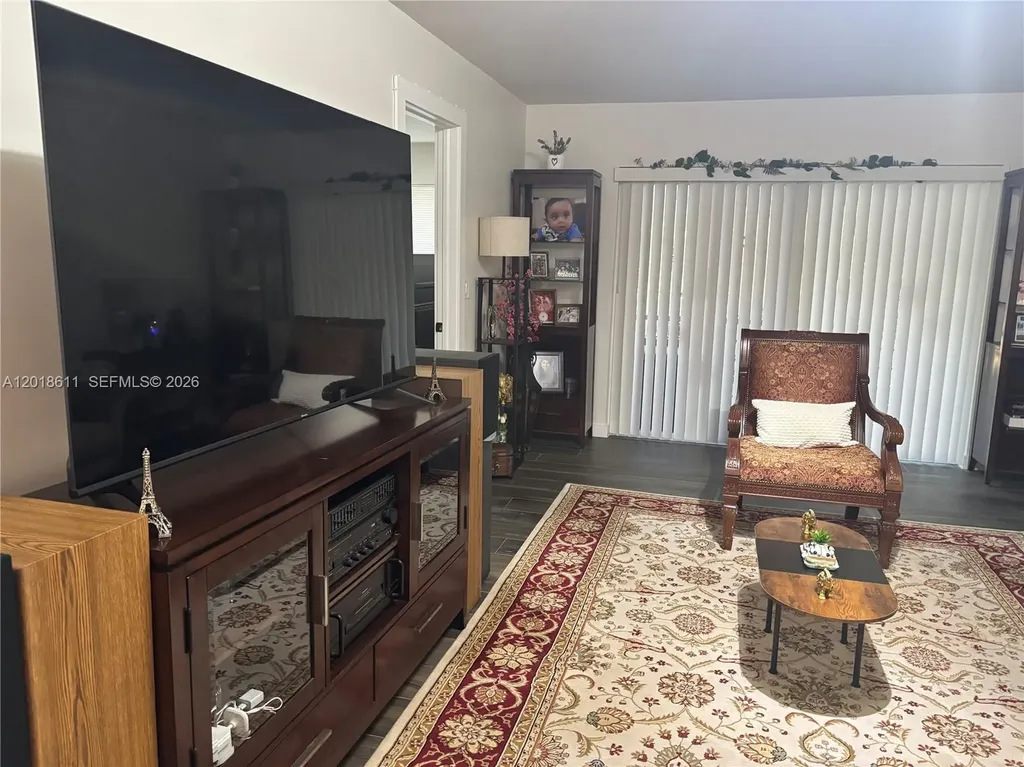 300 Berkley Road Hollywood FL 33024