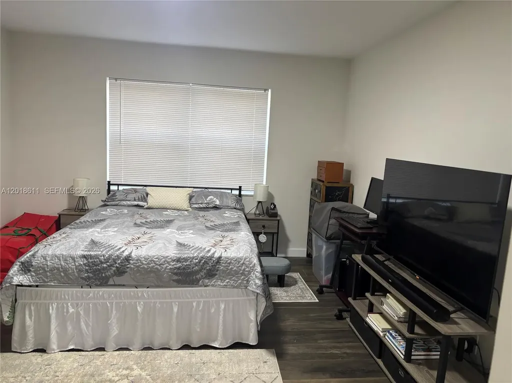300 Berkley Road Hollywood FL 33024