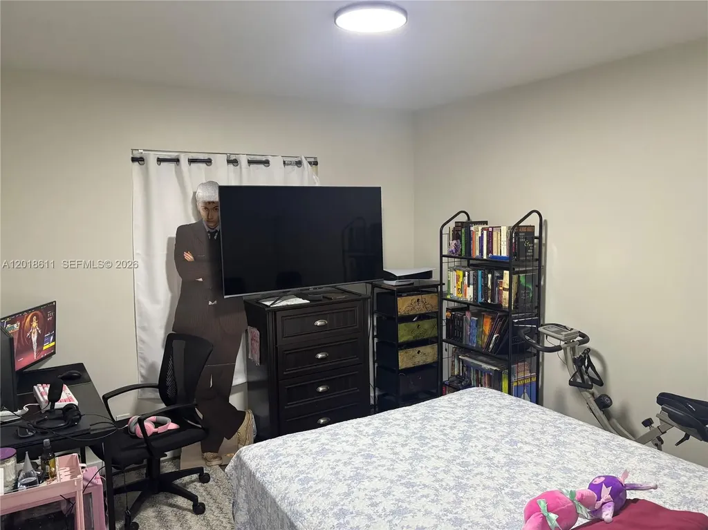 300 Berkley Road Hollywood FL 33024