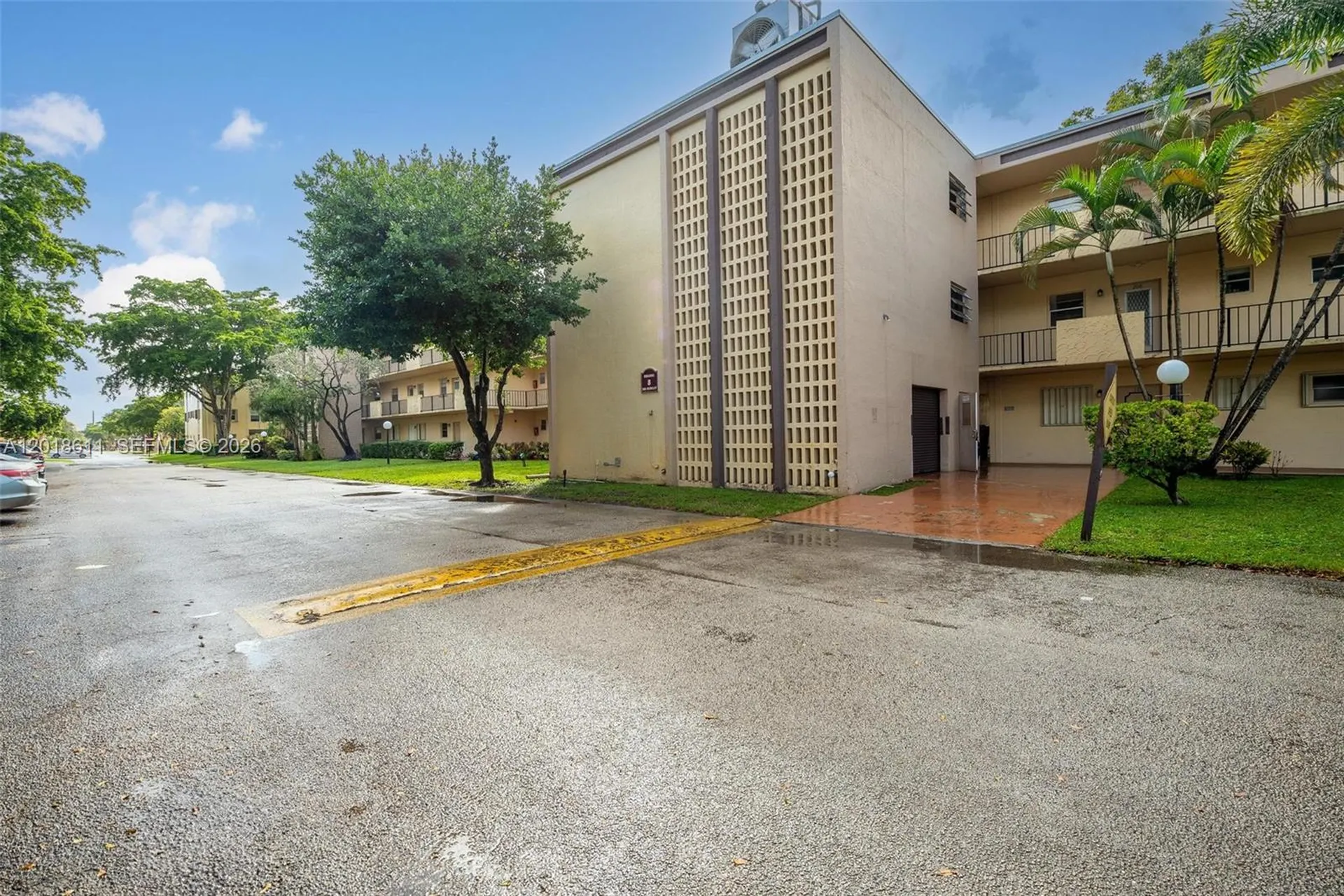 300 Berkley Road Hollywood FL 33024
