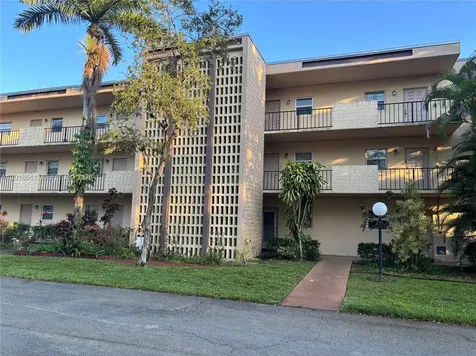 300 Berkley Road Hollywood FL 33024