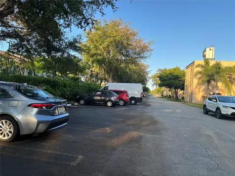 300 Berkley Road Hollywood FL 33024
