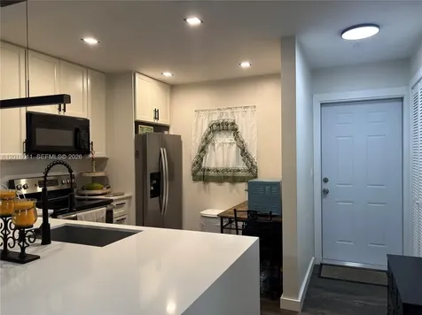 300 Berkley Road Hollywood FL 33024