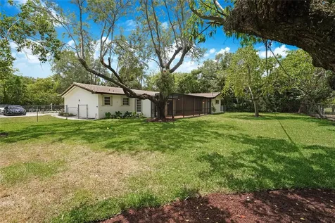 7220 SW 69th Court Miami FL 33143