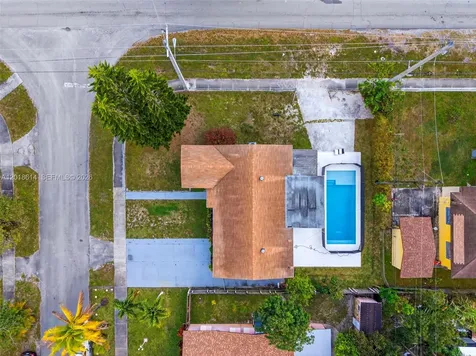 190 NE 173rd Street Miami FL 33162