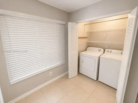2900 S University Drive Davie FL 33328