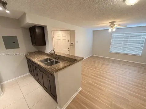 2900 S University Drive Davie FL 33328