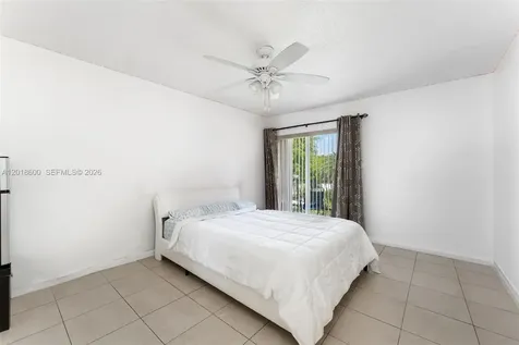 1900 W 54th Street Hialeah FL 33012
