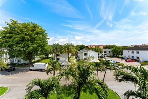 1900 W 54th Street Hialeah FL 33012