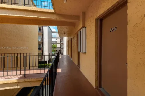 1900 W 54th Street Hialeah FL 33012